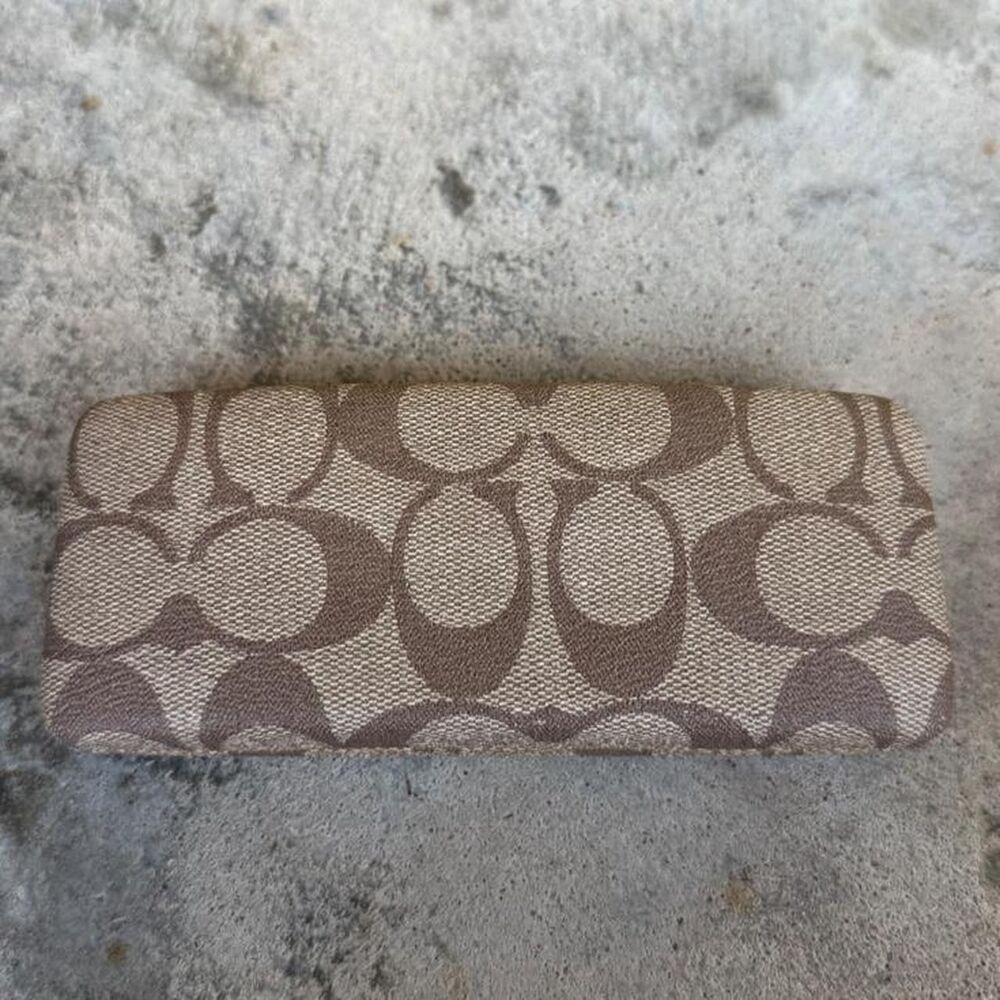 Coach Women's Brown and Tan Sunglasses